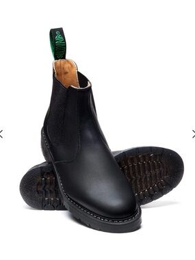 Solovair Black Greasy Dealer Boot